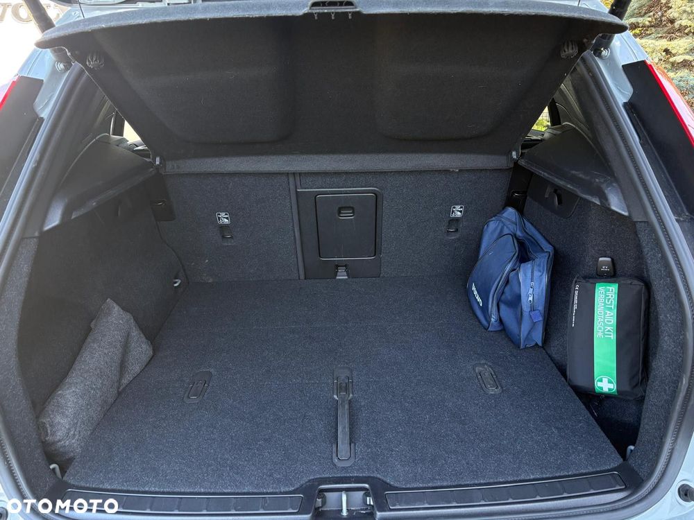 Volvo XC 40 - 11