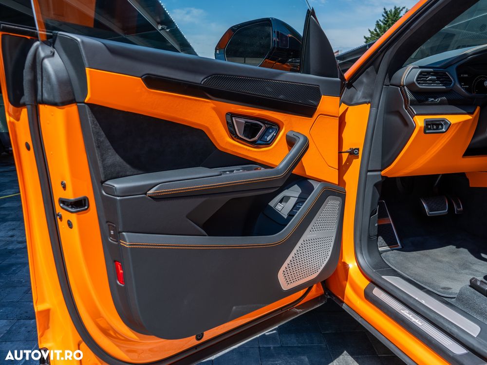 Lamborghini URUS - 28