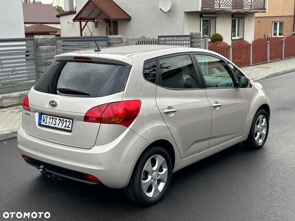 Kia Venga 1.4 L - 6