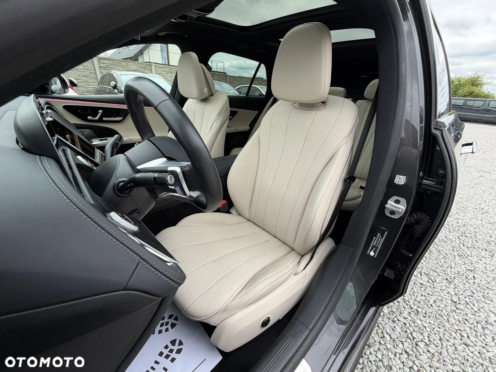 Mercedes-Benz Klasa E 220 d mHEV AMG 9G-Tronic - 28