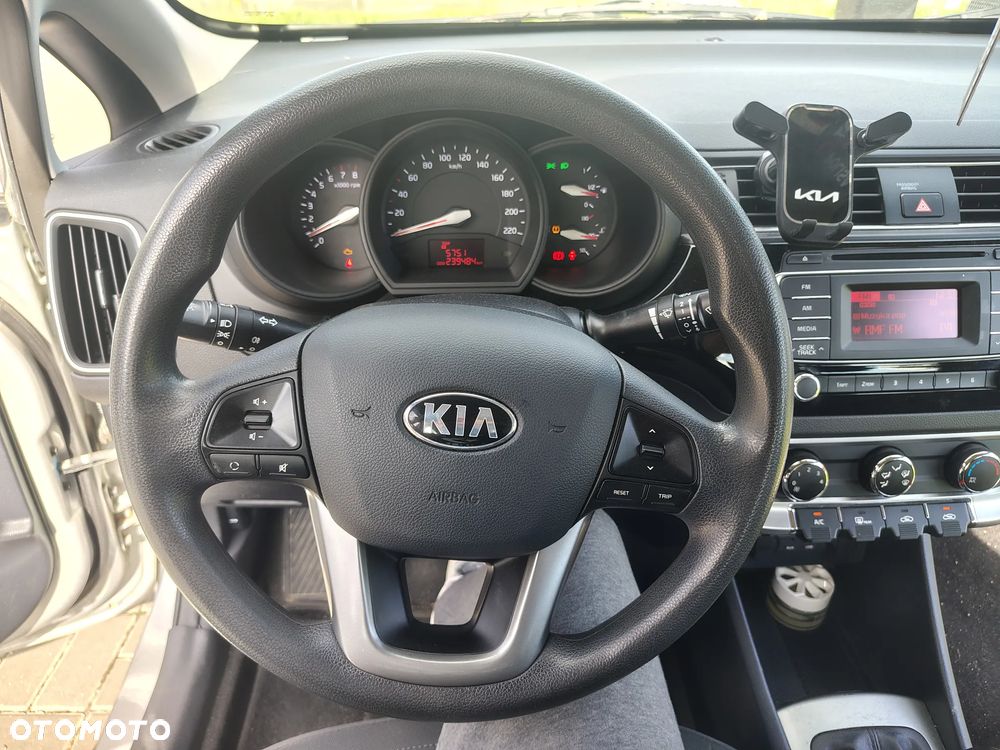 Kia Rio - 19