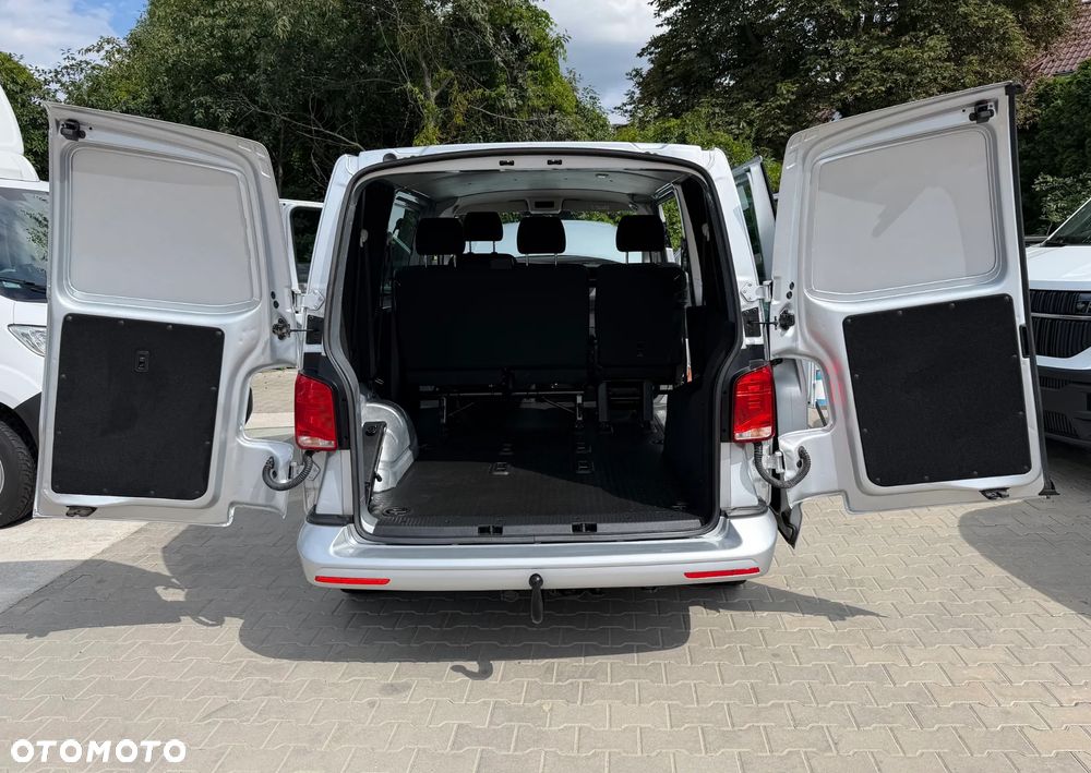 Volkswagen TRANSPORTER KOMBI 9 cio osobowy Business VAN T6.1, 2.0TDI 150KM Napęd 4Motion, T6 4x4 plus reduktor napędów, 2 Strefowe OGRZEWANIE i KLIMATYZACJA WEBASTO 5kW, Tylne drzwi skrzydłowe, Hak Holowniczy 2.5t. Wymieniony rozrząd - Pełen Serwis ASO VW Emisja spalin Euro-6 DG - 21