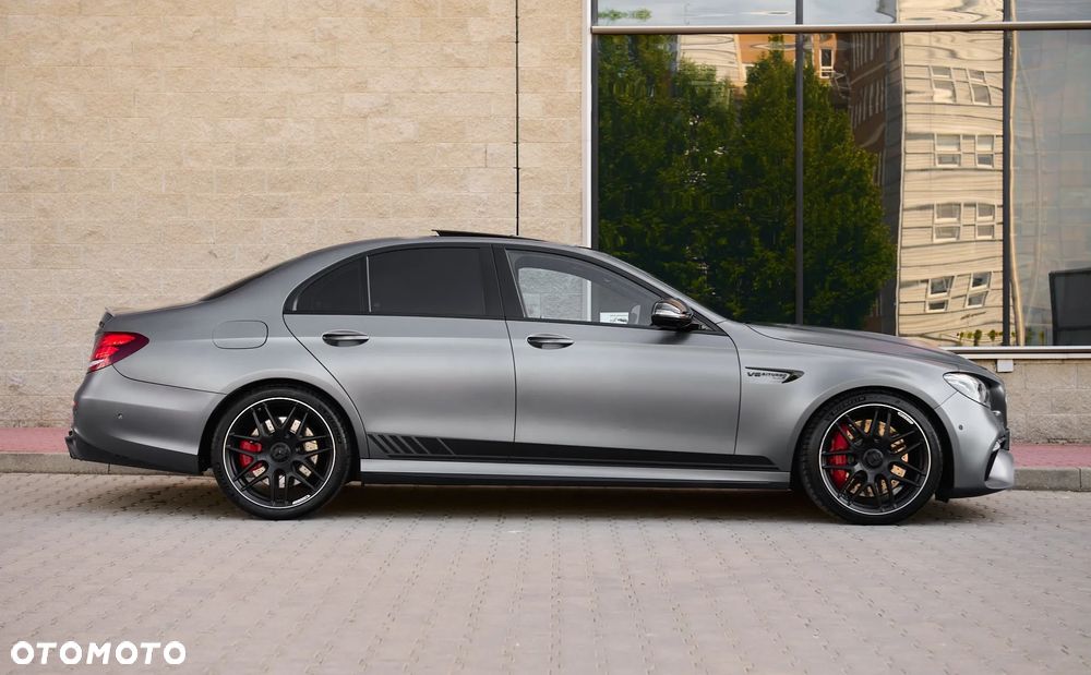 Mercedes-Benz Klasa E AMG 63 S 4Matic AMG Speedshift 9G-MCT Edition 1 - 8