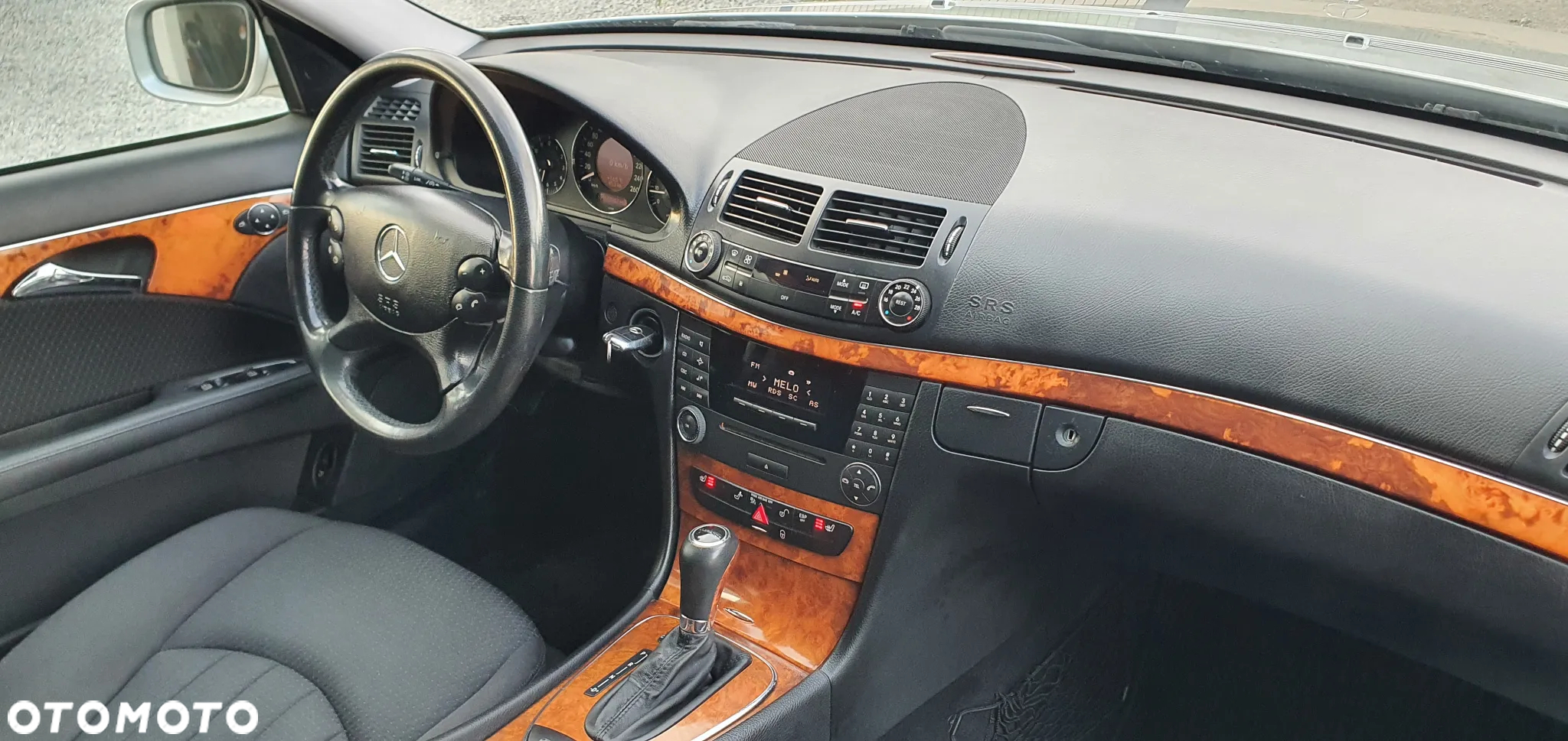 Mercedes-Benz Klasa E - 33