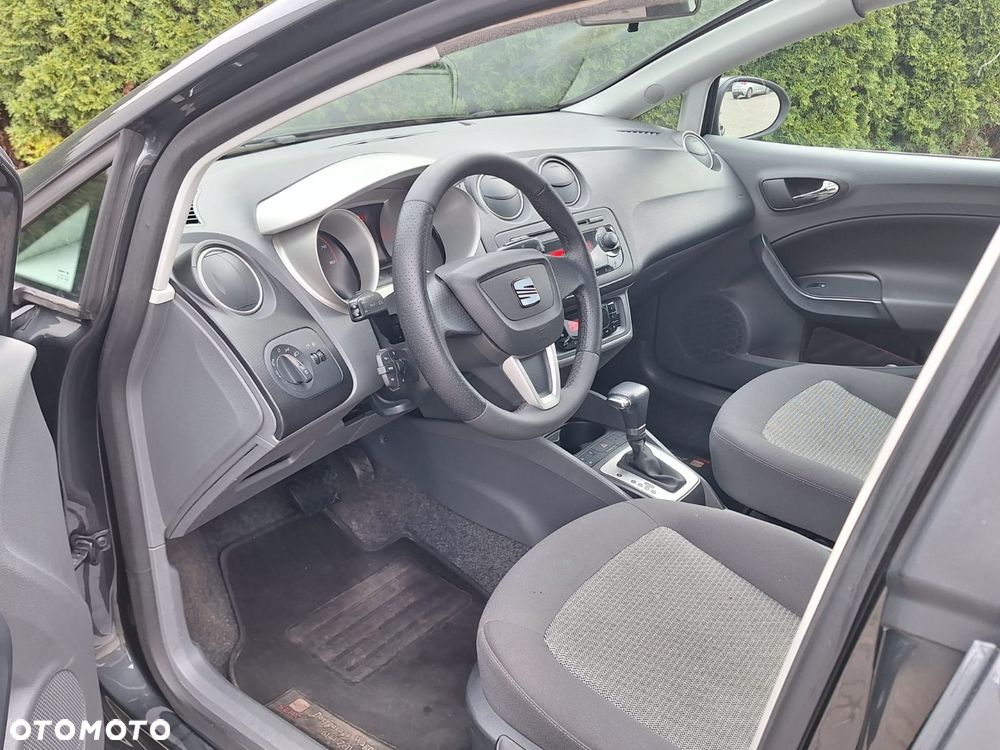 Seat Ibiza 1.6 16V Reference DSG - 12