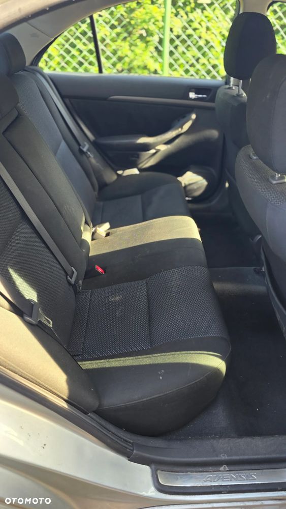 Toyota Avensis - 6