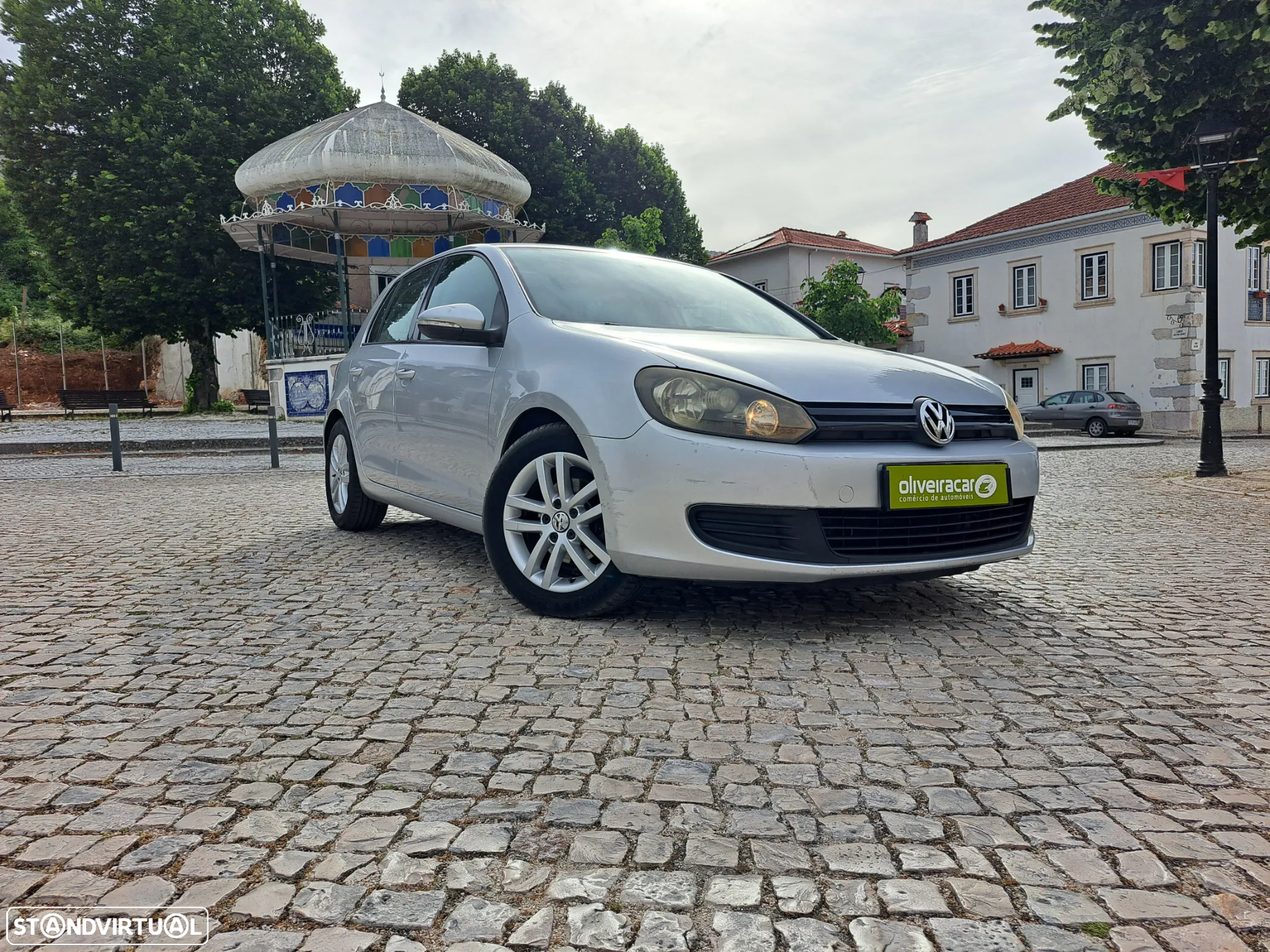 VW Golf 2.0 TDi Confortline - 9