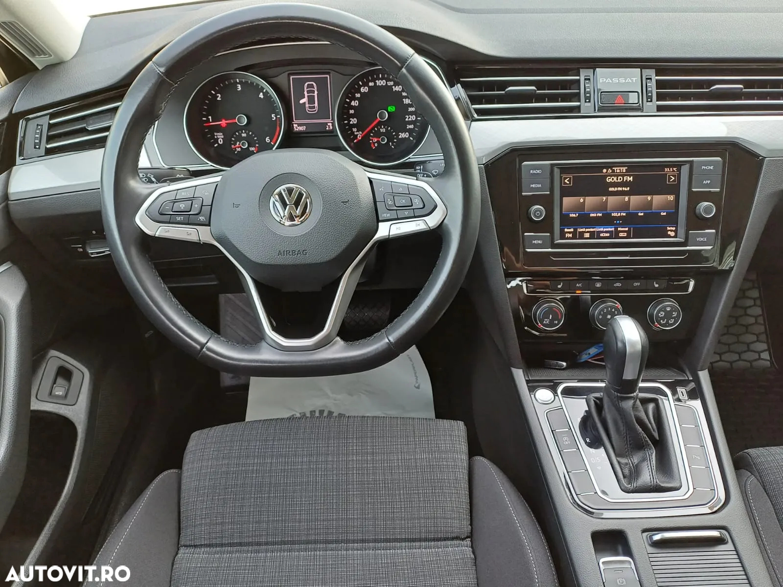 Volkswagen Passat 2.0 TDI DSG Comfortline - 10