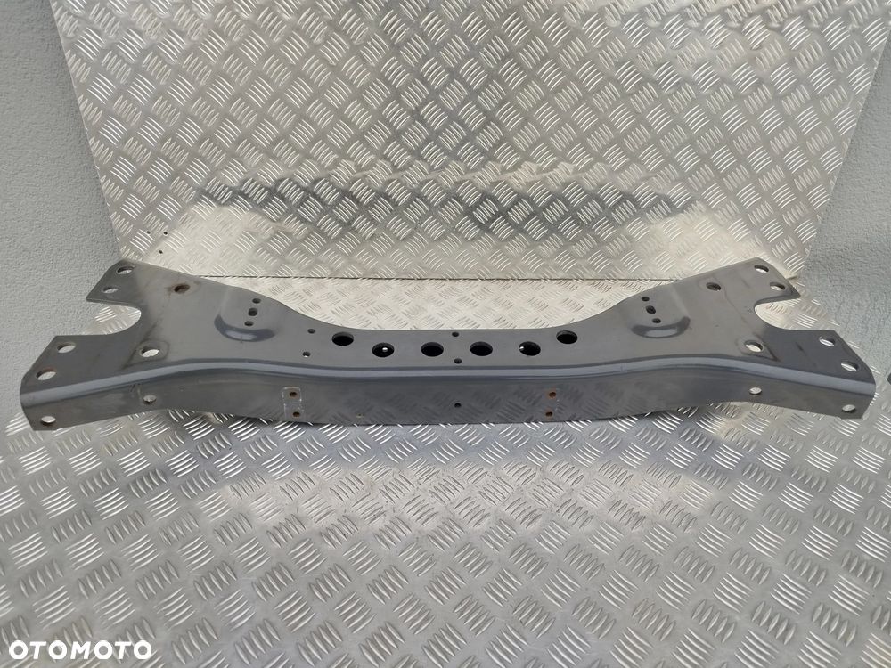 BELKA POPRZECZNA POD SILNIK SCANIA STREAMLINE - 1