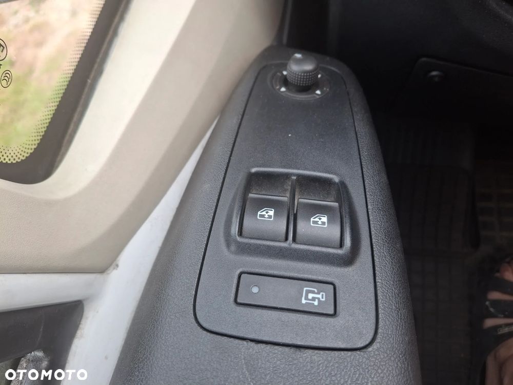 Peugeot Partner 1.6 BlueHDi Active - 9