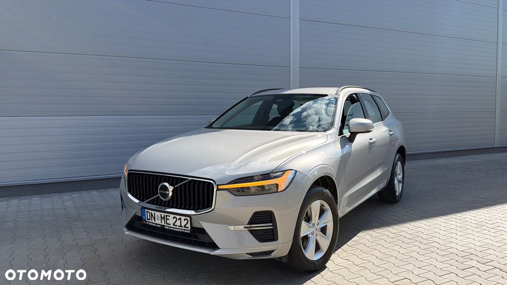 Volvo XC 60 B4 D AWD Geartronic Momentum Pro - 2