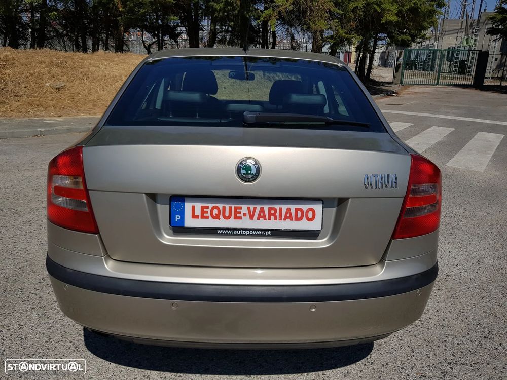 Skoda Octavia 1.6 Elegance - 47