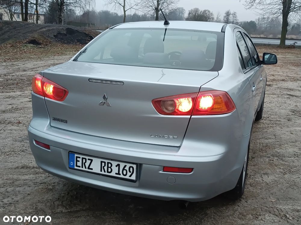 Mitsubishi Lancer - 4