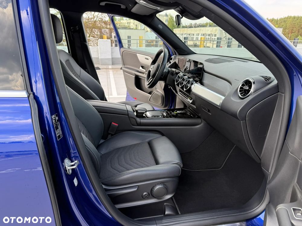 Mercedes-Benz GLB 200 7G-DCT - 24