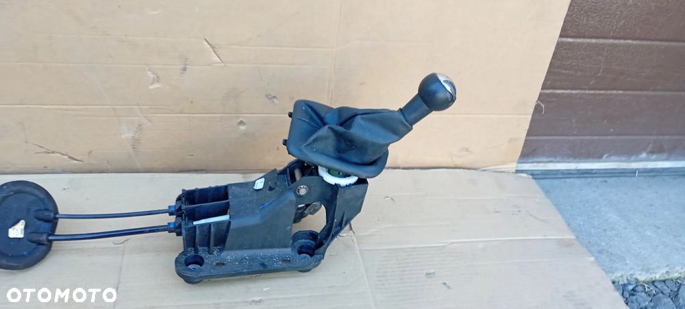 Wybierak lewarek biegów linki Peugeot 207 9654072080 - 6