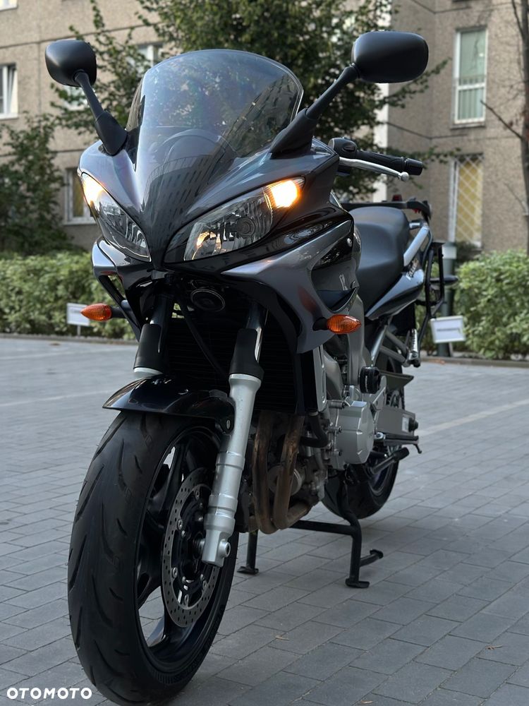 Yamaha FZ6 - 10