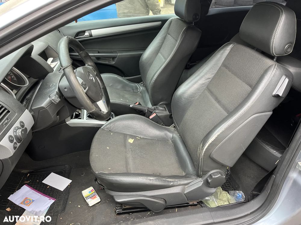 Dezmembrez Opel Astra H GTC gri Z163 OPC 1,9 diesel 6+1  Z19DTH-EDS1 140kw - 15