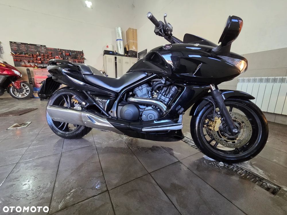 Honda DN-01 - 13