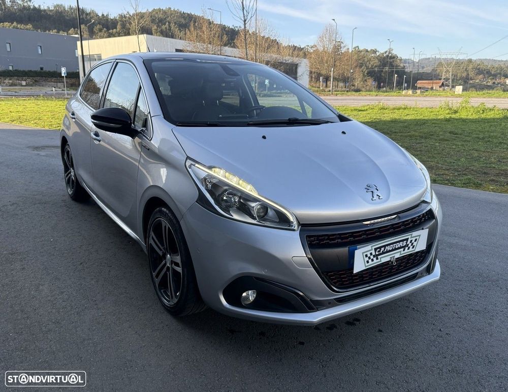 Peugeot 208 1.2 PureTech GT Line EAT6 - 5