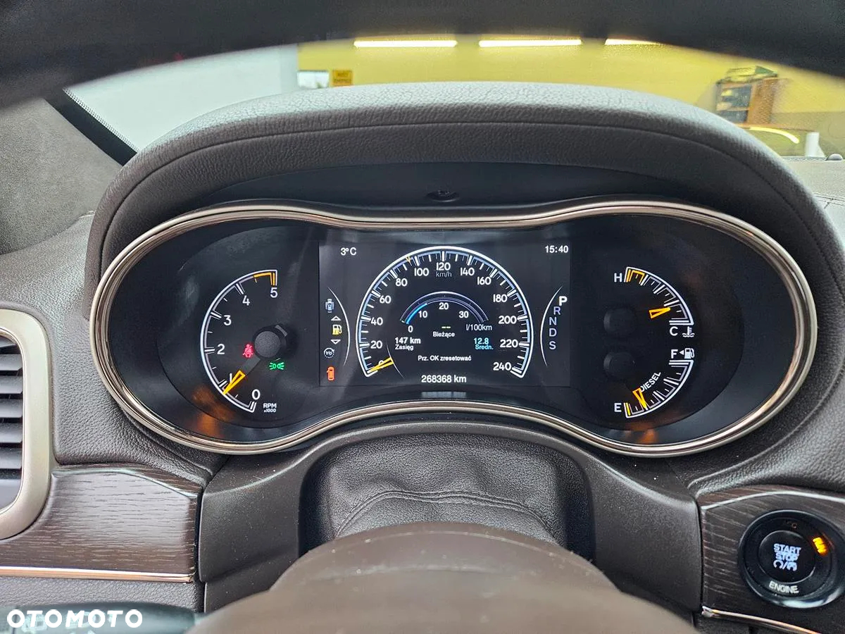Jeep Grand Cherokee 3.0 CRD Overland Summit EU6 - 36