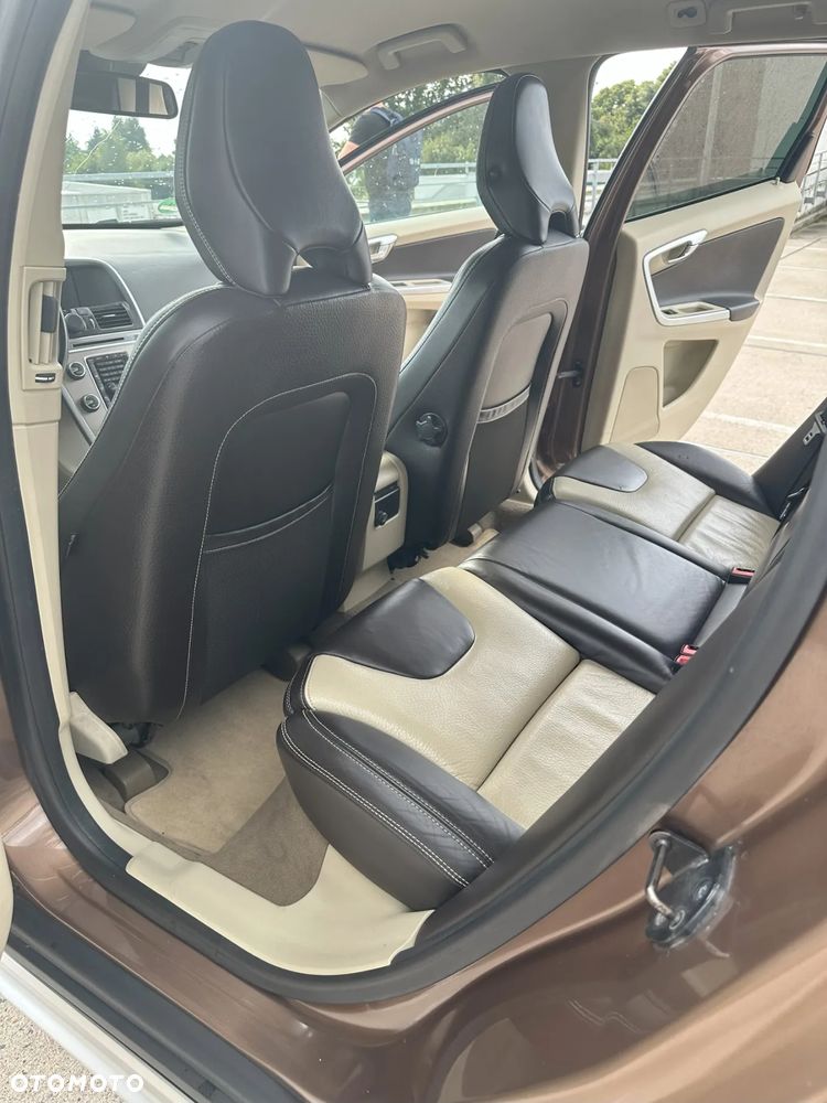 Volvo XC 60 D5 AWD Summum - 31