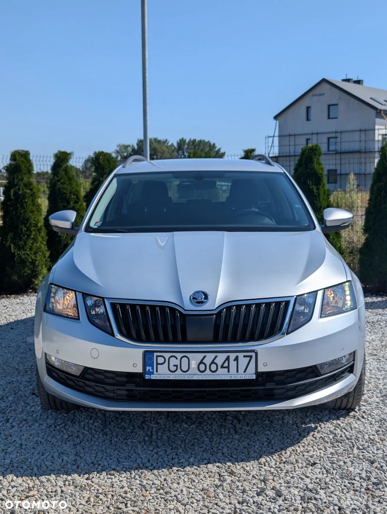 Skoda Octavia 2.0 TDI DSG Style - 3