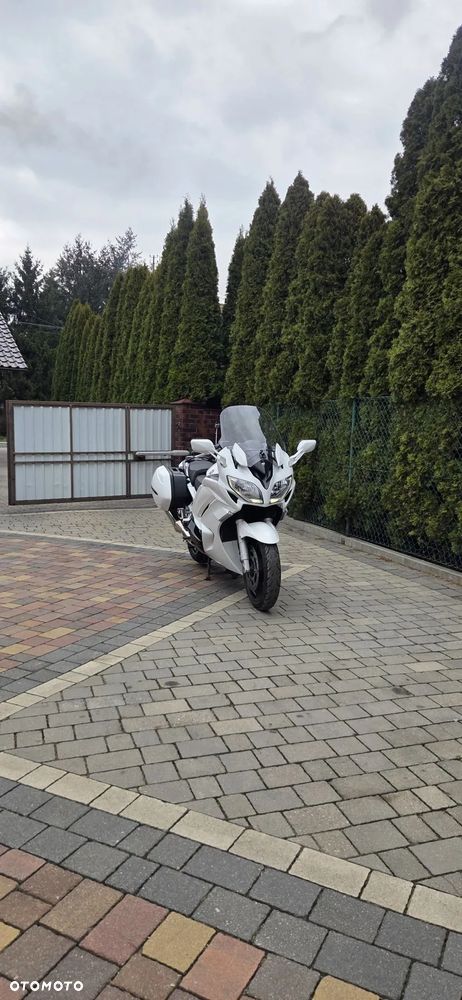 Yamaha FJR - 1