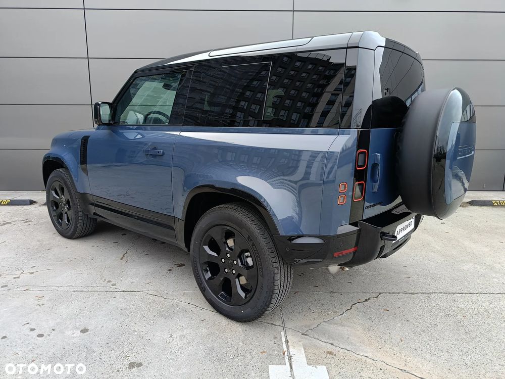 Land Rover Defender 3.0 D250 mHEV X-Dynamic SE - 4