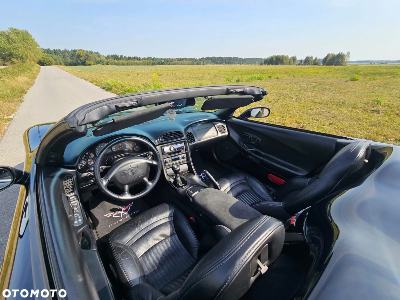 Chevrolet Corvette - 18