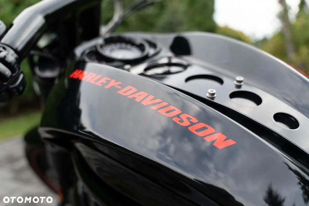 Harley-Davidson V-Rod Night Rod - 4