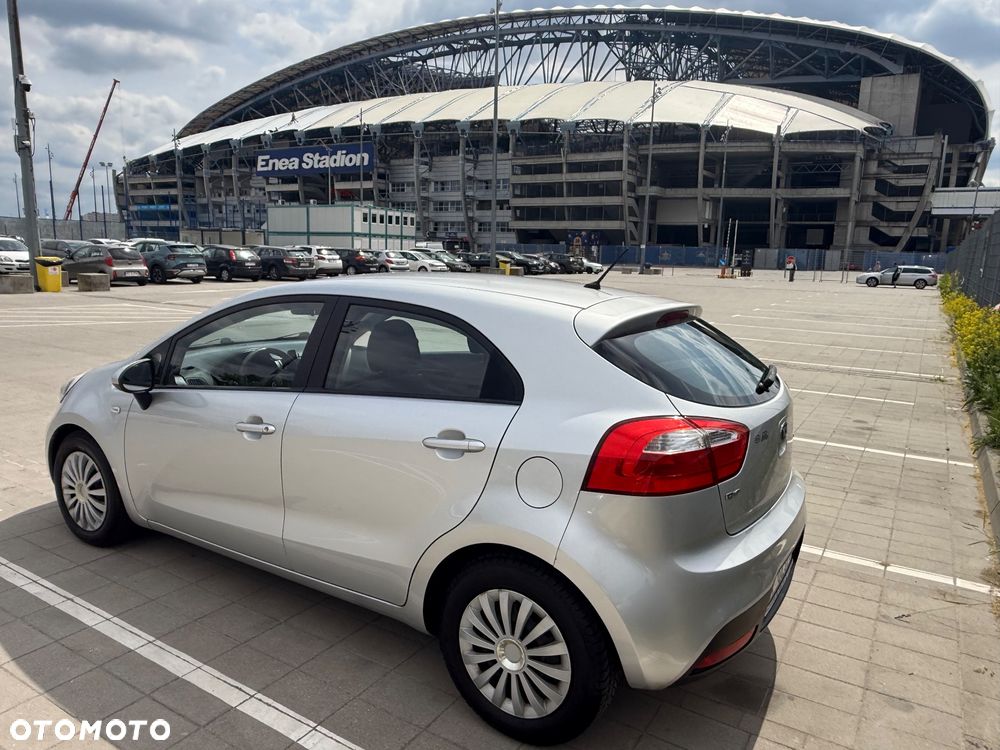 Kia Rio 1.4 crdi M - 1