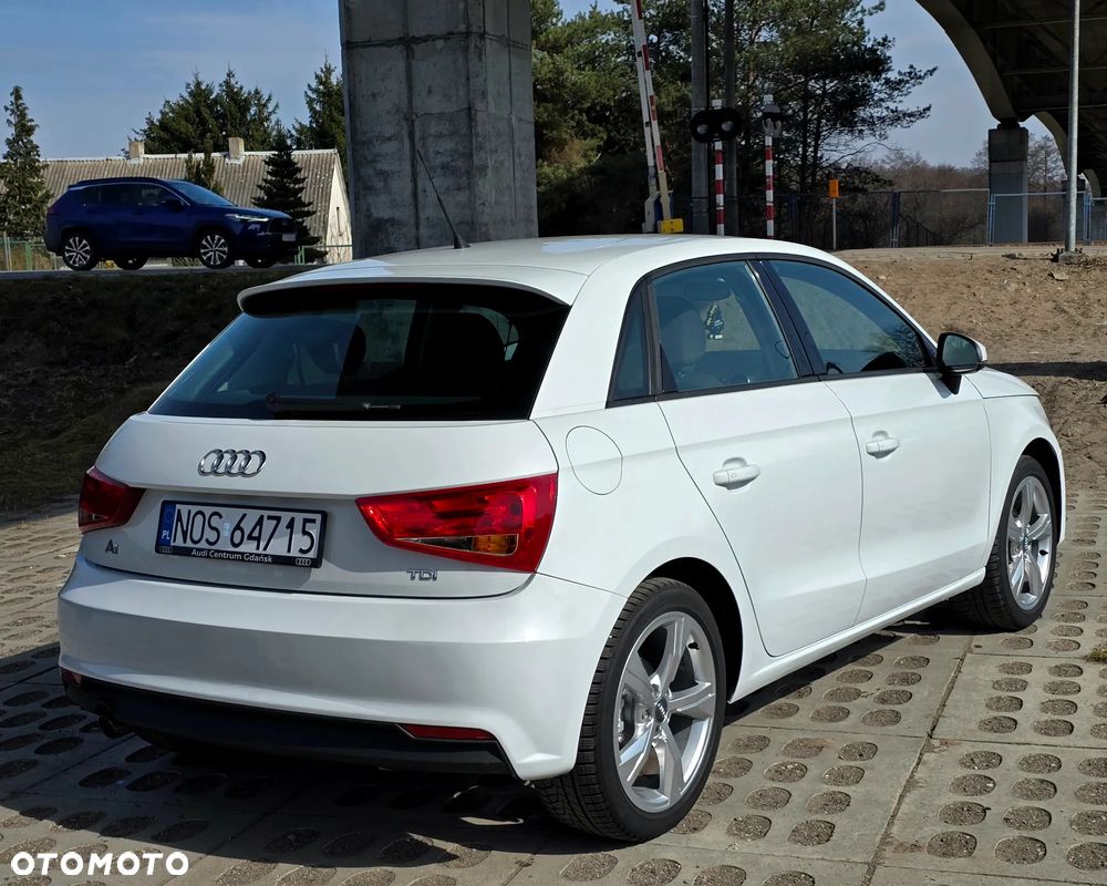 Audi A1 Sportback 1.4 TDI (ultra) design - 11