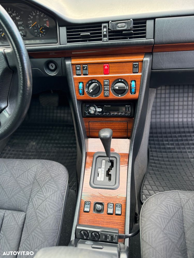 Mercedes-Benz W124 - 8