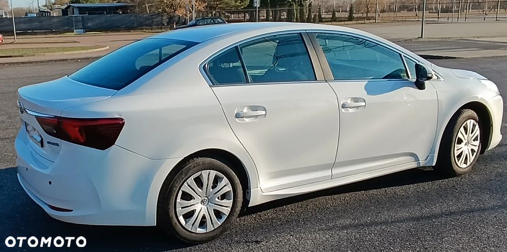 Toyota Avensis 1.8 Active - 3