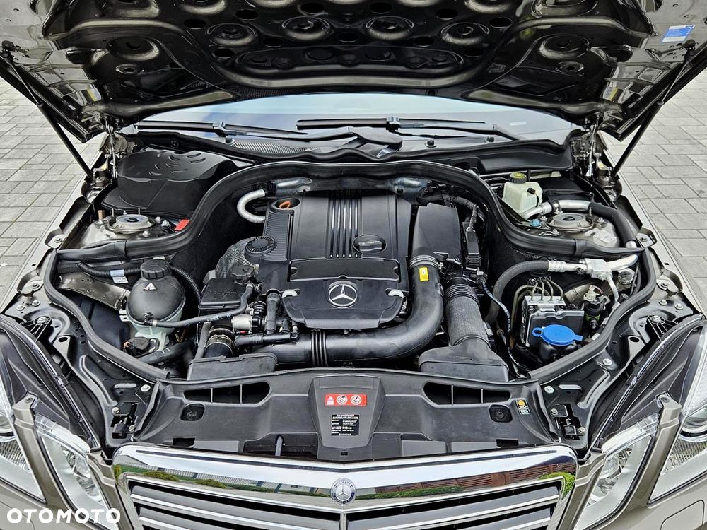Mercedes-Benz Klasa E - 33