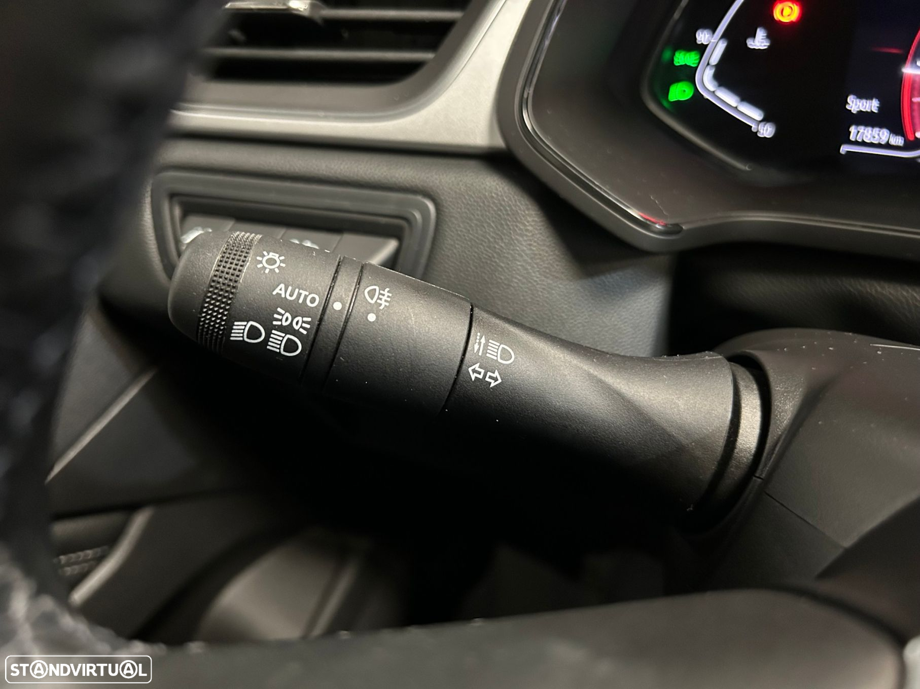 Renault Captur 1.0 TCe Techno - 39