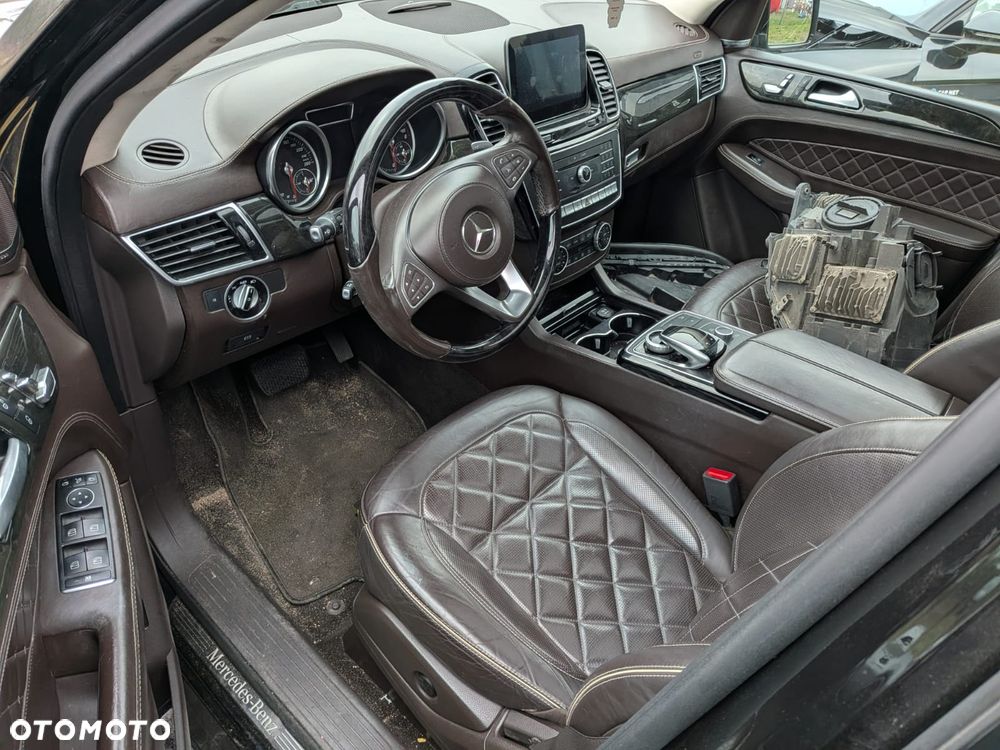 Mercedes-Benz GLS - 8