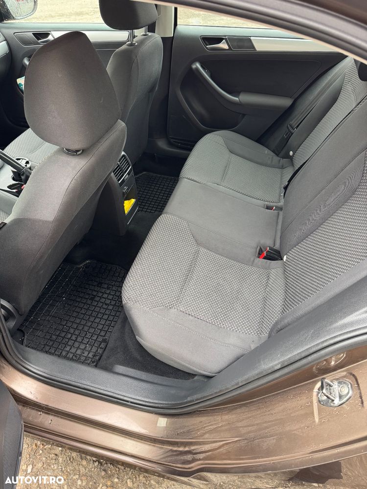 Volkswagen Jetta 1.6 TDI DPF Comfortline - 5