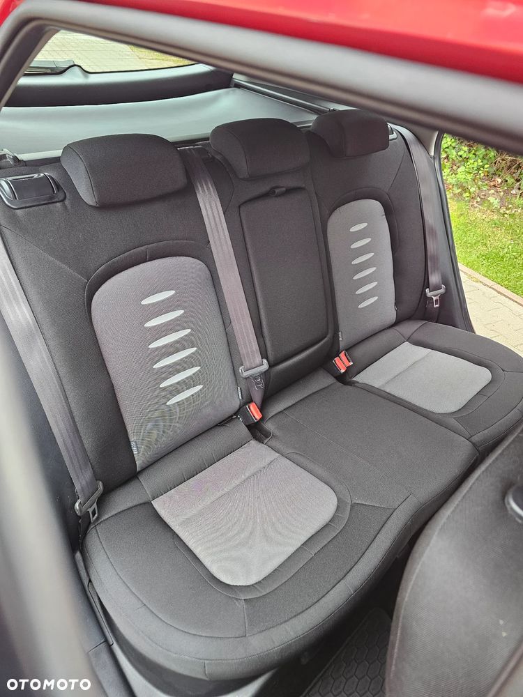 Kia Ceed 1.4 CVVT ISG Dream Team Edition - 21