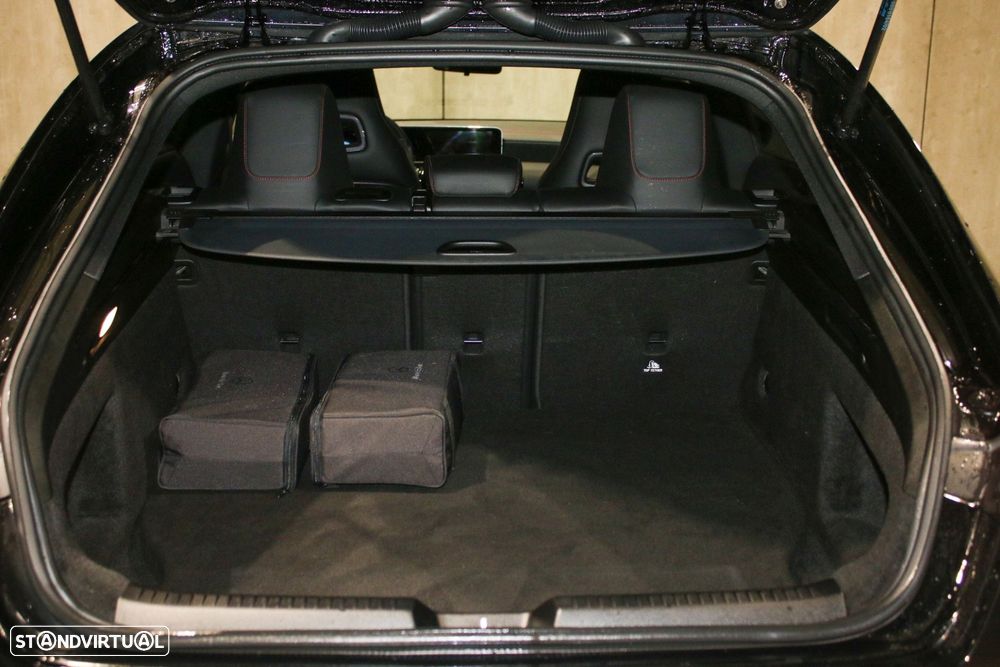 Mercedes-Benz CLA 250 e Shooting Brake AMG Line - 18