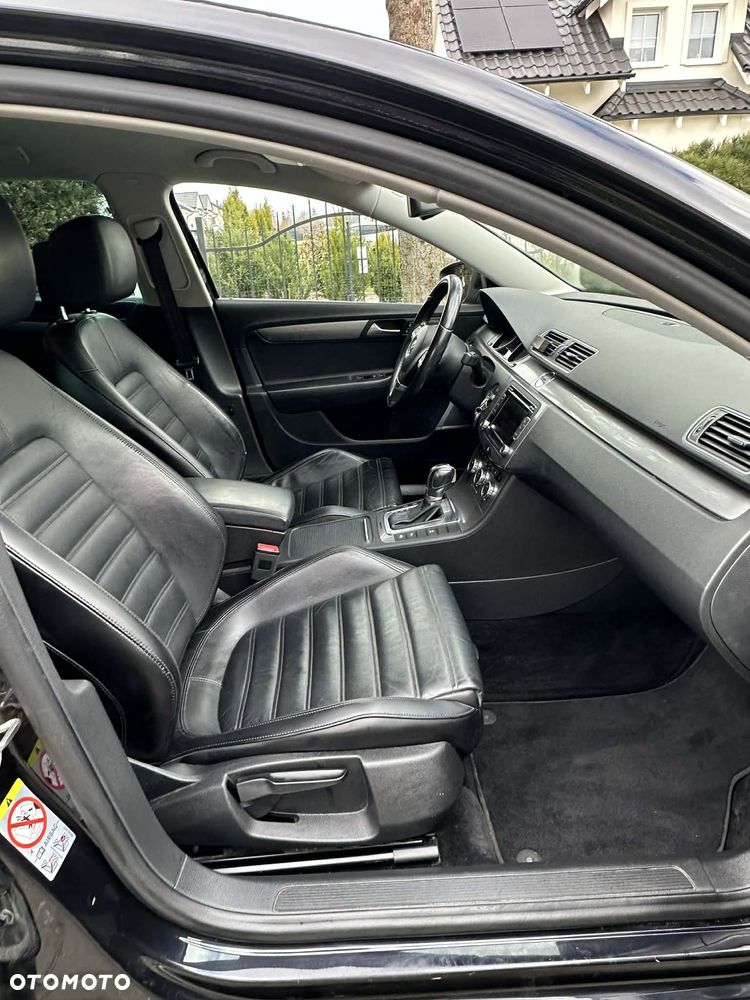 Volkswagen Passat 2.0 TDI 4Motion DSG BlueMotion Tech R-Line - 36