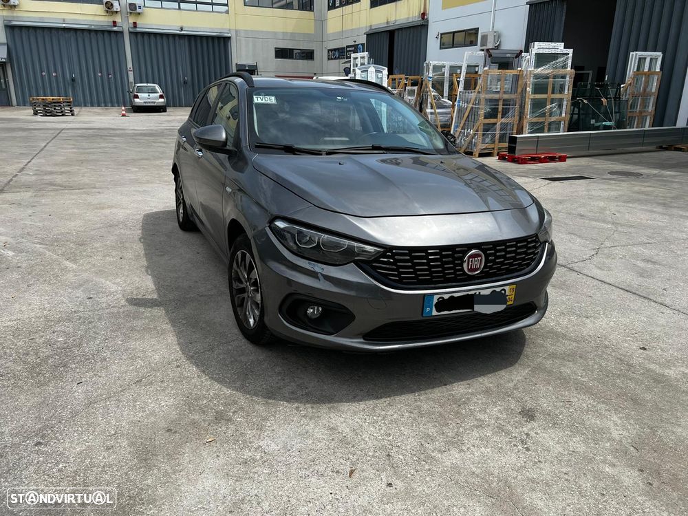 Fiat Tipo 2019 para peças motor avariado - 1