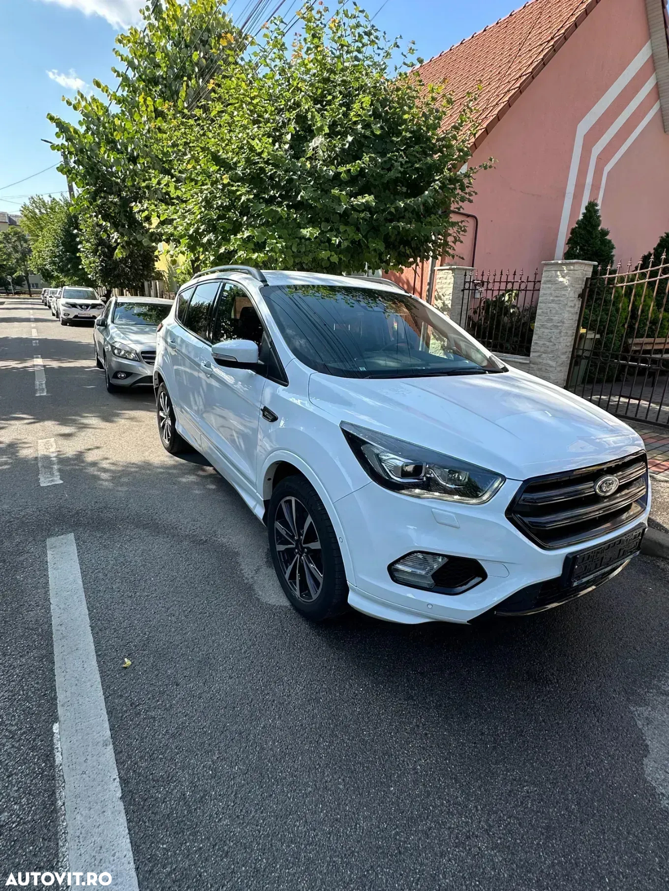 Ford Kuga - 2