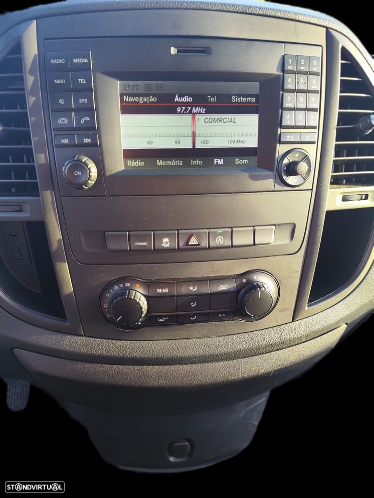 Mercedes-Benz Vito Tourer Longa Aut. SELECT - 11
