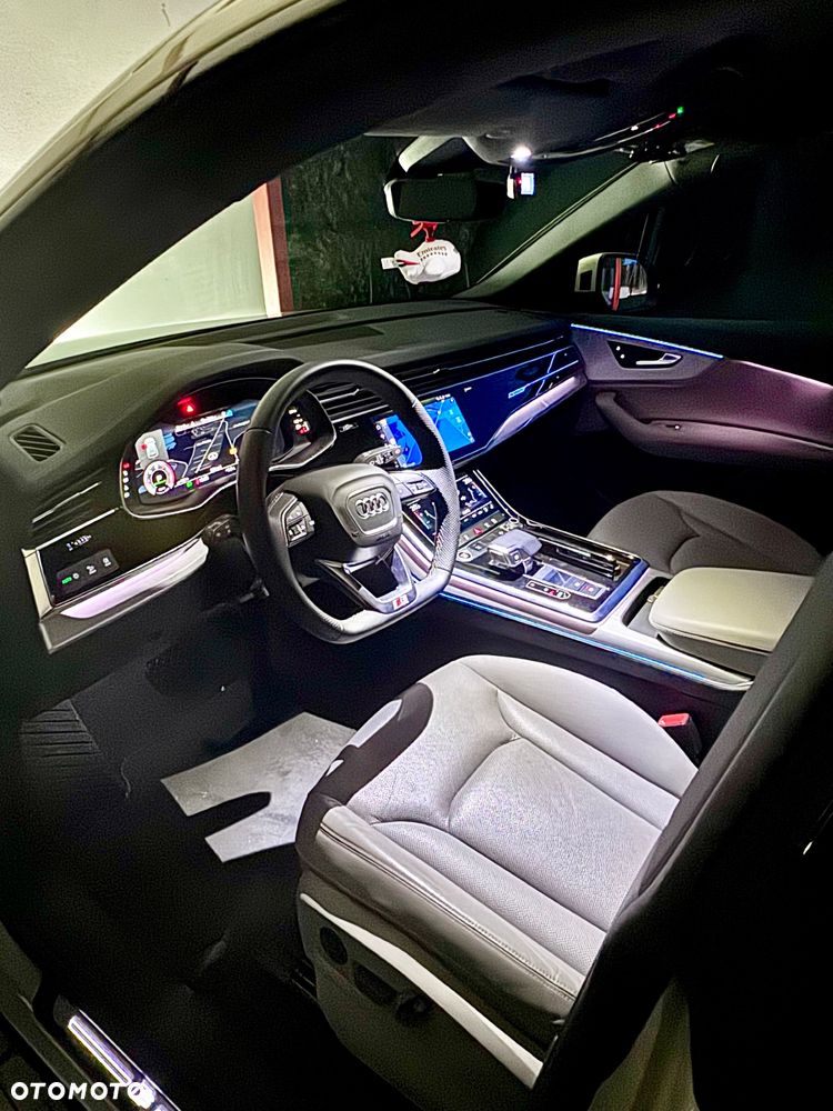 Audi Q8 - 21