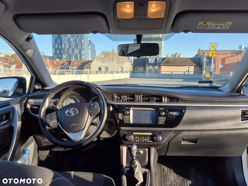 Toyota Corolla 1.6 Prestige - 8