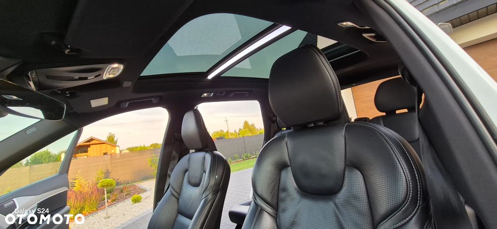 Volvo XC 90 D5 SCR AWD R-Design - 24