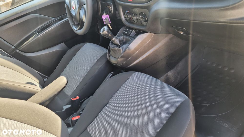 Fiat Doblo - 23