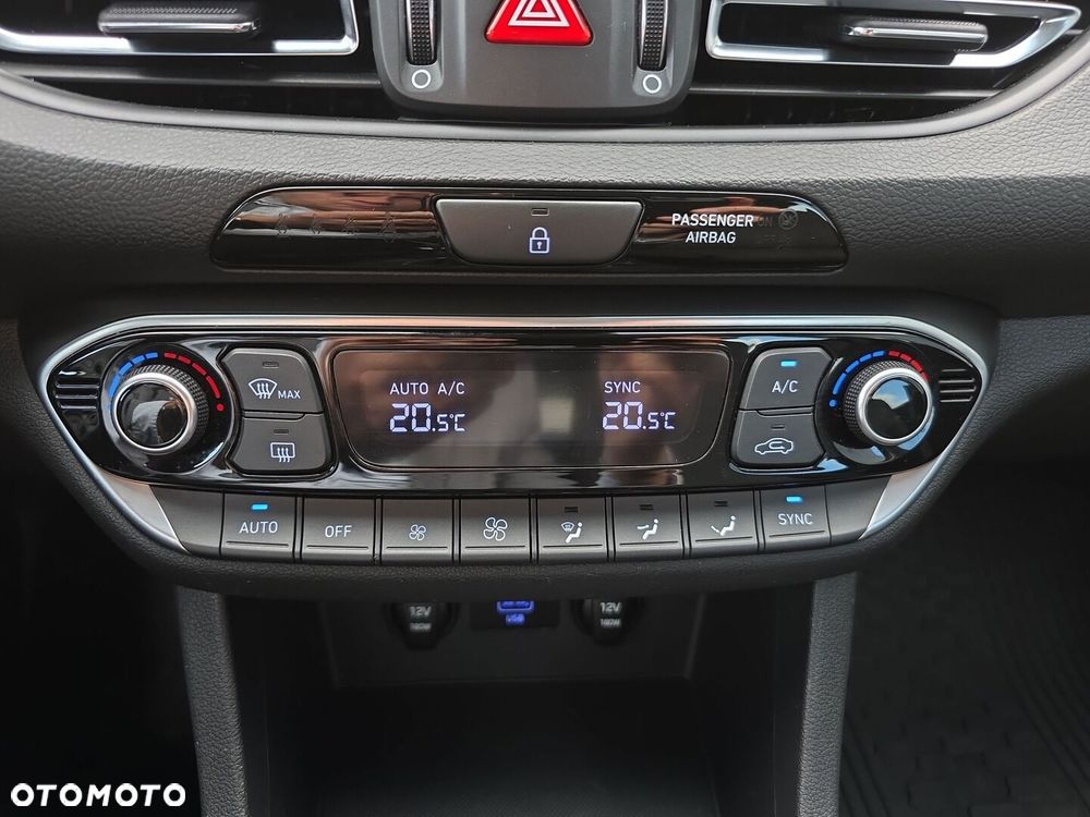Hyundai i30 1.5 DPI Smart - 22