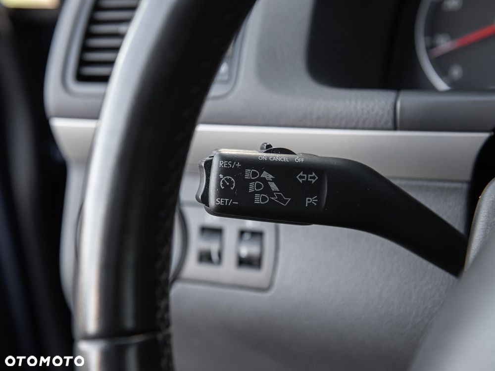 Volkswagen Touran - 19